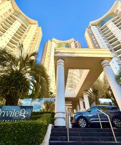 Apartamento de alto padrão à venda no Edifício Privilege, 3 suítes e 3 vagas, Centro de Cascavel PR