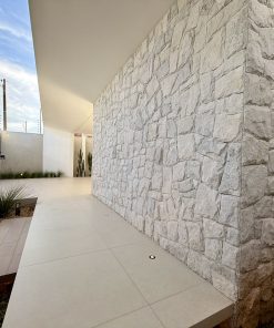 Casa Alto Padrão à Venda no Bairro Tropical em Cascavel