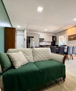 Apartamento mobiliado no Centro de Cascavel com 2 vagas paralelas