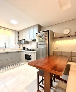 Apartamento mobiliado porteira fechada no Bairro Tropical em Cascavel com 126 m² e 2 vagas